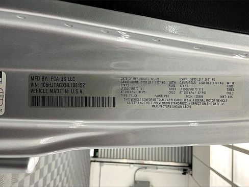 Used 2022 Jeep Gladiator Willys image 36