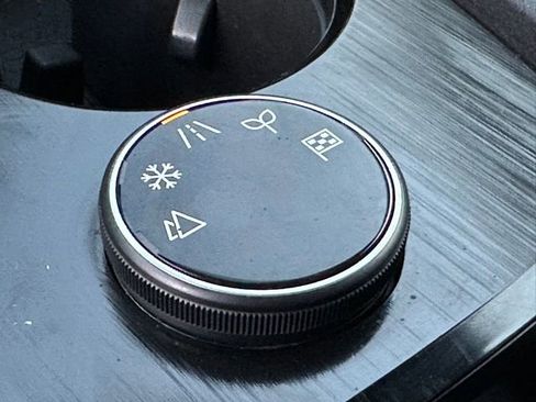 Certified 2023 Nissan Rogue SV image 37