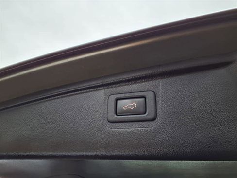 Used 2019 Subaru Outback 3.6R Touring image 24