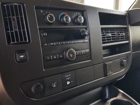 Used 2018 Chevrolet Express 3500 RWD image 14