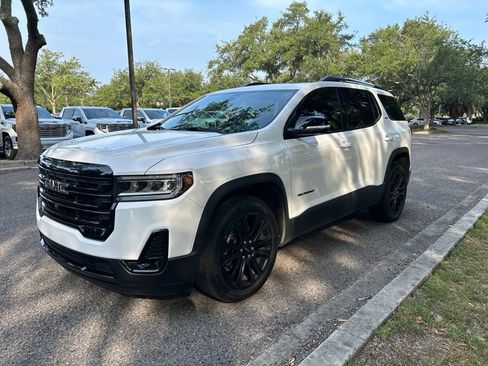 Used 2023 GMC Acadia SLT w/ Elevation Edition FWD image 2