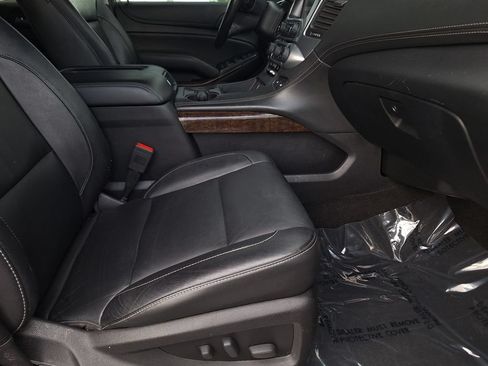 Used 2018 Chevrolet Tahoe LT w/ Luxury Package AWD/4WD image 28