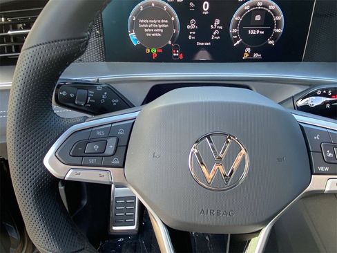 New 2026 Volkswagen Tiguan SE R-Line image 20