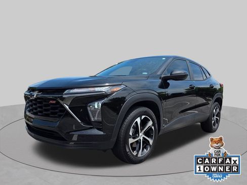 Used 2024 Chevrolet Trax RS FWD image 1