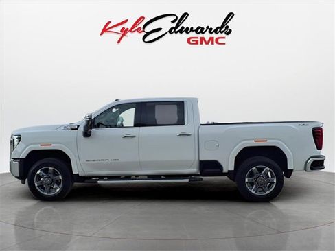 New 2025 GMC Sierra 2500 SLT w/ SLT Premium Package image 8