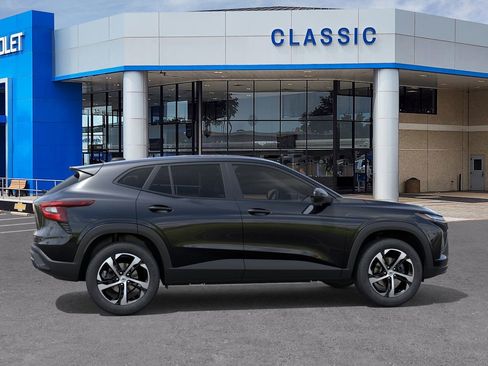 New 2026 Chevrolet Trax RS image 5