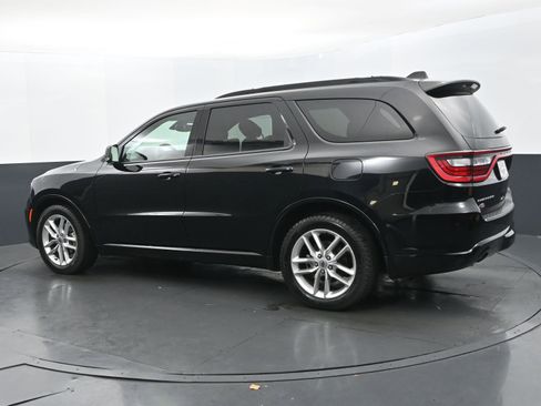 Used 2024 Dodge Durango GT image 3