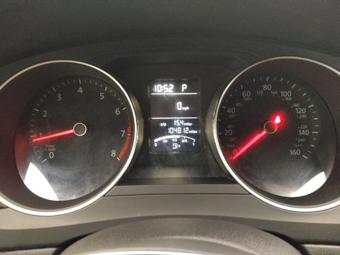 Used 2016 Volkswagen Jetta SE FWD image 23