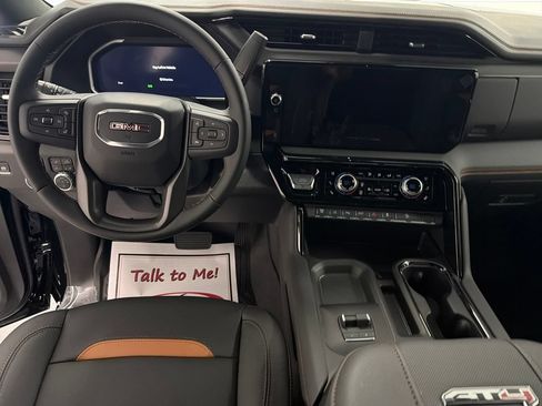 New 2026 GMC Sierra 2500 AT4 w/ AT4 Premium Plus Package AWD/4WD image 15