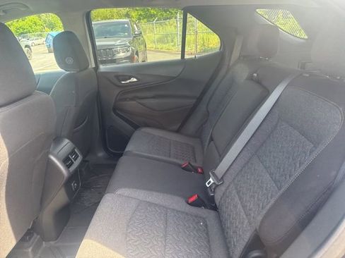 Used 2022 Chevrolet Equinox LT FWD image 10