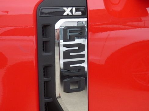 New 2026 Ford F250 XL w/ XL Chrome Package image 3