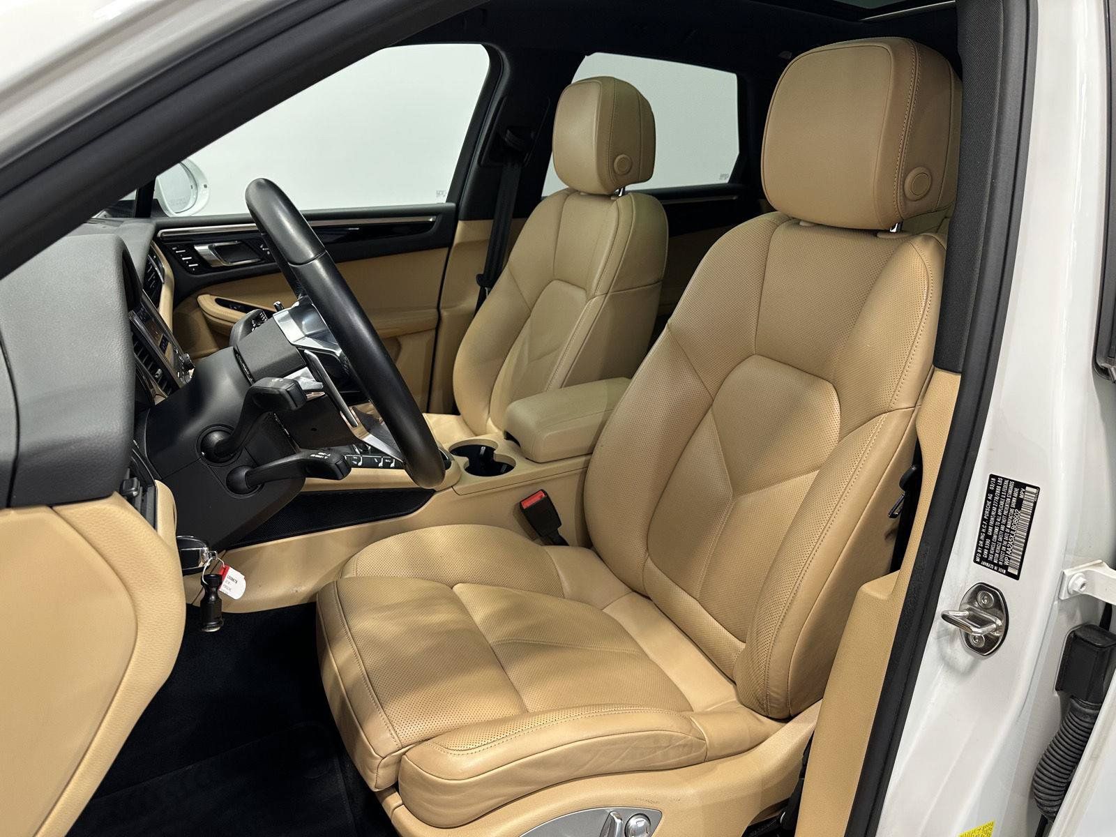 Used 2018 Porsche Macan AWD/4WD image 5