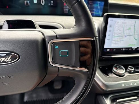 Used 2025 Ford Expedition Tremor image 25