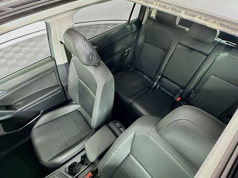 Used 2020 Volkswagen Tiguan SE image 21