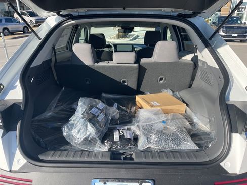 New 2026 Hyundai Ioniq 5 SE image 11