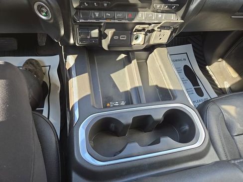 Used 2022 Chevrolet Silverado 2500 LTZ w/ LTZ Plus Package AWD/4WD image 22