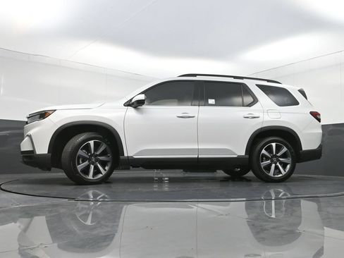 Used 2024 Honda Pilot Elite image 31