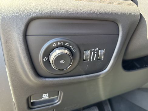 New 2025 Jeep Grand Cherokee L Summit image 30