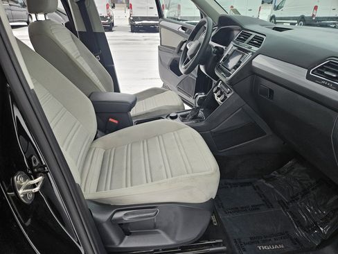 Used 2022 Volkswagen Tiguan S image 16