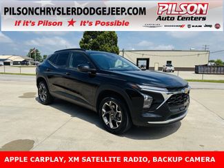 Used 2024 Chevrolet Trax LT image 1