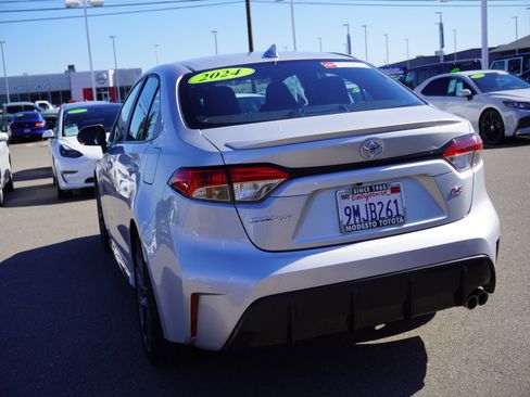 Used 2024 Toyota Corolla SE image 8