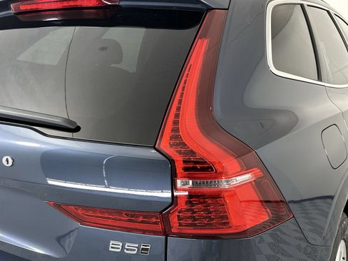 Used 2022 Volvo XC60 B5 Momentum AWD/4WD image 26