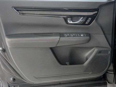 Certified 2025 Honda CR-V Sport Touring image 17