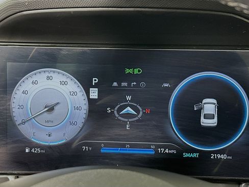 Used 2025 Hyundai Elantra SEL image 19