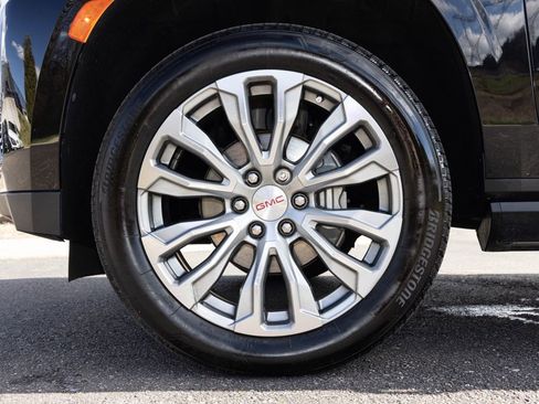 Used 2021 GMC Yukon Denali w/ Denali Ultimate Package image 75