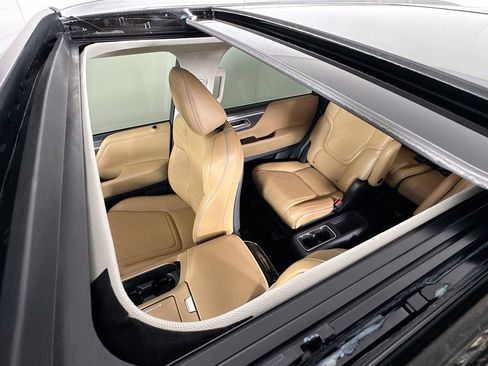 Used 2025 INFINITI QX80 Luxe image 25