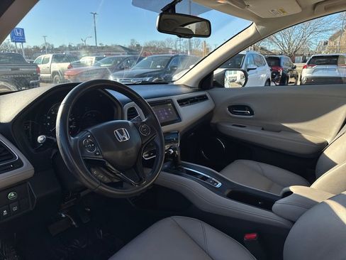 Used 2018 Honda HR-V EX-L image 14