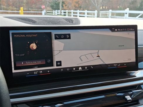 Used 2024 BMW X7 xDrive40i w/ Premium Package image 16