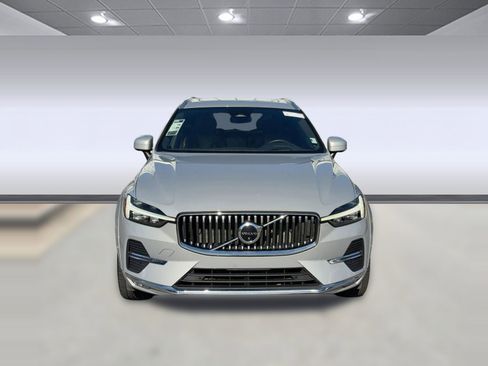 Certified 2023 Volvo XC60 B5 Ultimate w/ Protection Package Premier image 6