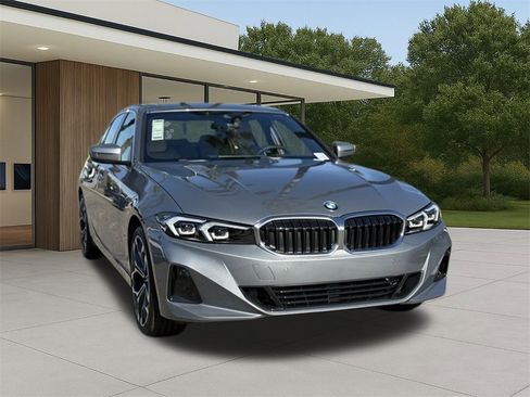 New 2026 BMW 330i Sedan w/ Premium Package image 5