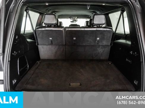 Used 2024 Jeep Wagoneer L Series II RWD image 16
