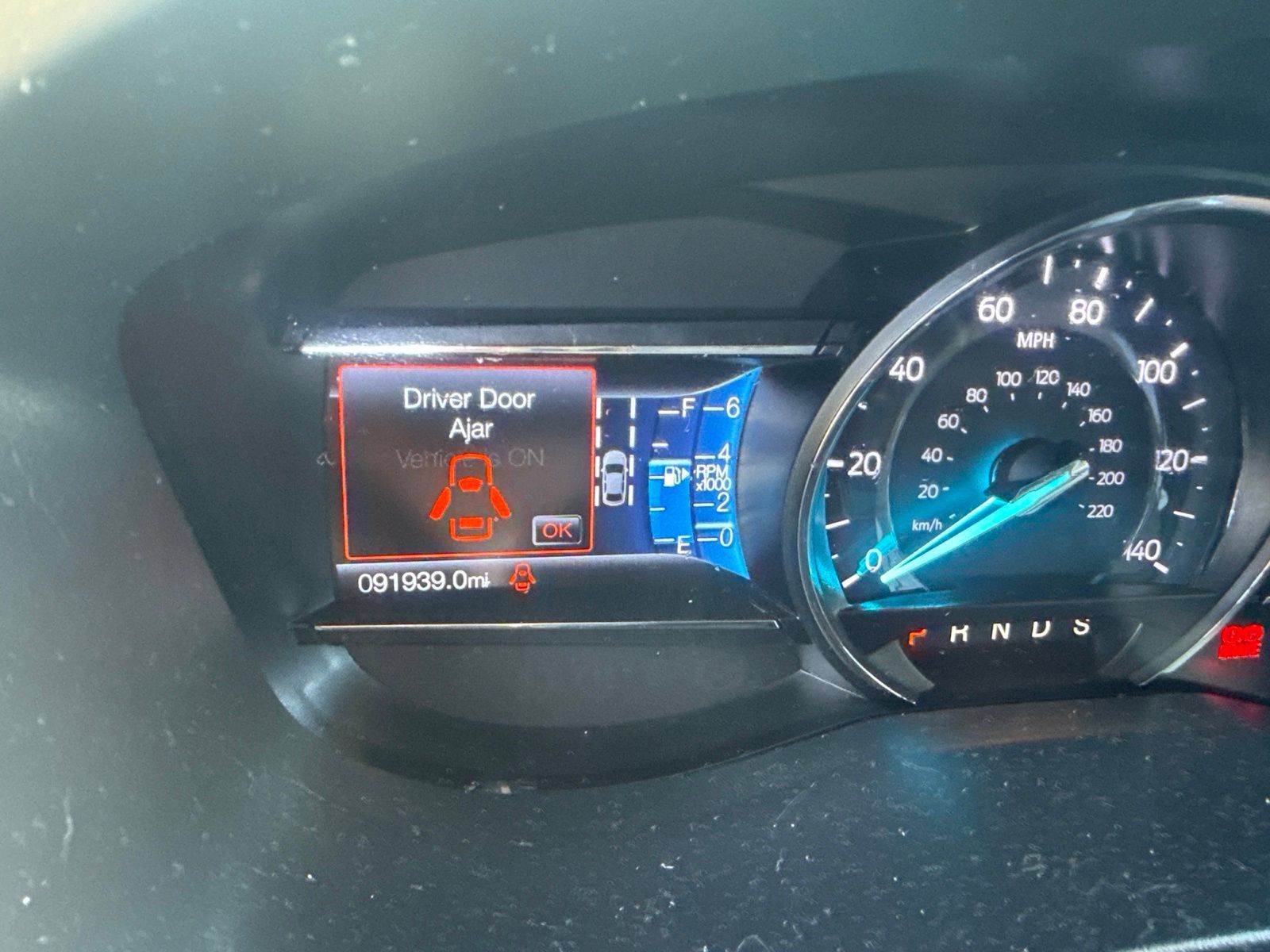 Used 2019 Ford Explorer XLT w/ Equipment Group 202A AWD/4WD image 4