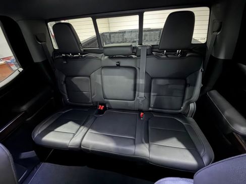 Used 2021 GMC Sierra 1500 SLT RWD image 15