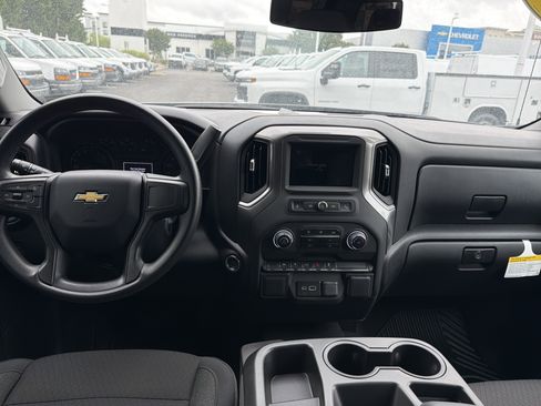 Used 2026 Chevrolet Silverado 1500 Custom AWD/4WD image 28