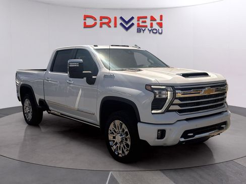 New 2026 Chevrolet Silverado 2500 High Country w/ High Country Premium Package AWD/4WD image 7