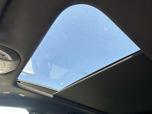 New 2026 Chrysler Pacifica Select w/ S Appearance Package FWD image 4