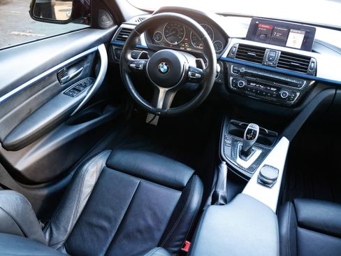 Used 2018 BMW 340i xDrive Sedan w/ Premium Package image 25
