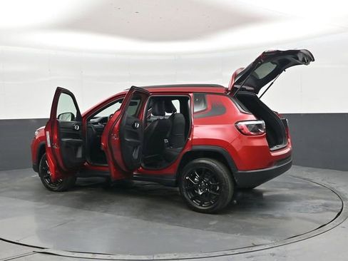 New 2026 Jeep Compass Latitude image 47