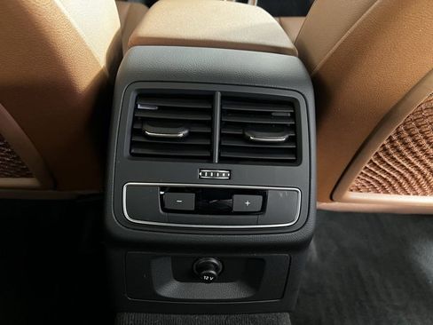 Used 2023 Audi A4 2.0T Premium w/ Convenience Package image 17