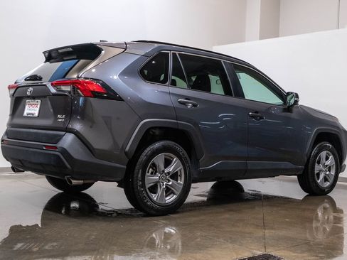 Used 2024 Toyota RAV4 XLE AWD/4WD image 9