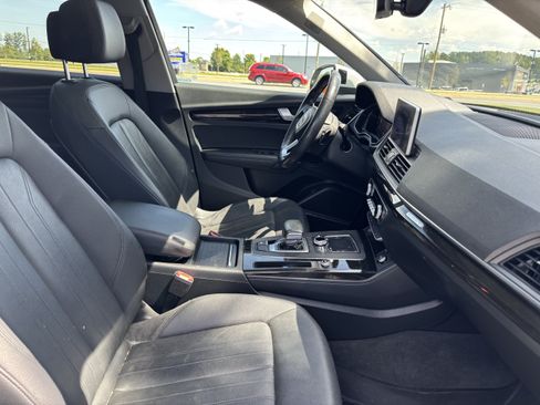 Used 2020 Audi Q5 2.0T Premium Plus w/ Premium Plus Package AWD/4WD image 35