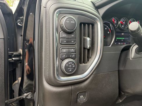 Used 2021 Chevrolet Silverado 2500 LTZ w/ LTZ Convenience Package AWD/4WD image 28