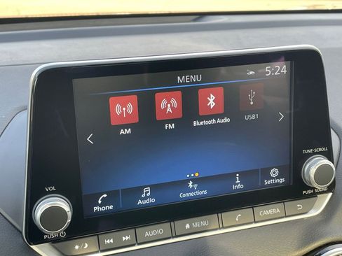 Used 2025 Nissan Sentra SV FWD image 20
