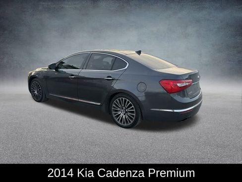 Used 2014 Kia Cadenza Premium w/ Technology Package image 3