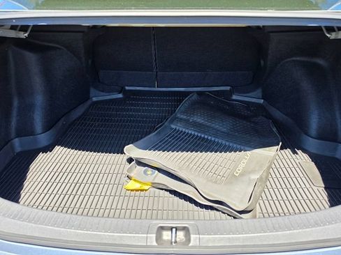 Used 2023 Toyota Corolla LE w/ Carpet Mat Package (TMS) FWD image 17