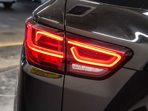 Used 2024 Chevrolet Blazer RS w/ Enhanced Convenience Package image 9